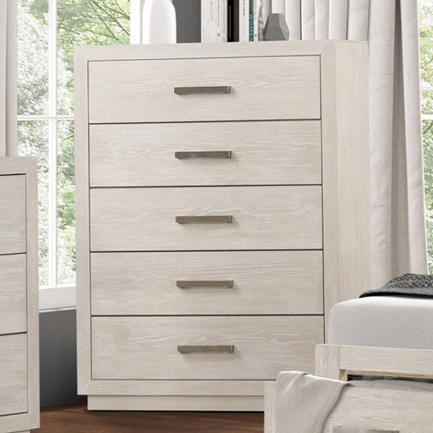 Wellingborough Chest, Light Gray